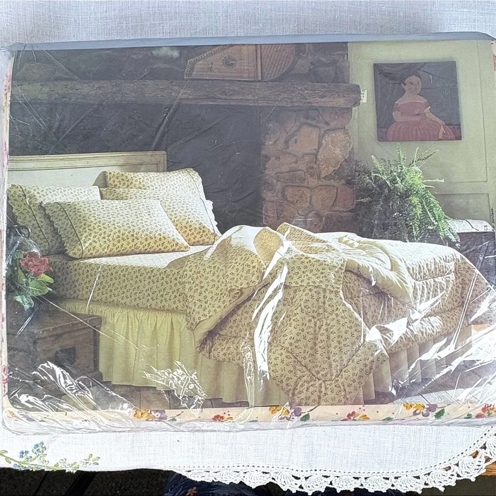 Vintage Burlington Caress Twin Sheet Set Floral Butterfly Scalloped New NOS